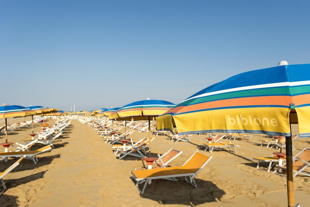 Appartamenti Casa Del Mare Бибионе Экстерьер фото